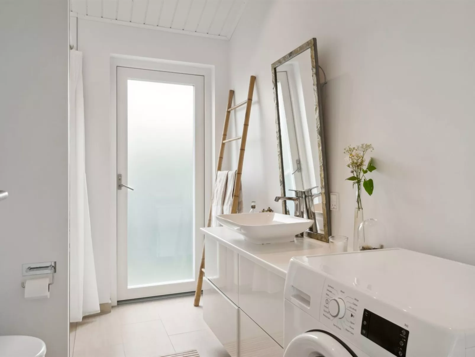 "Sys" - 150m from the sea-Inside