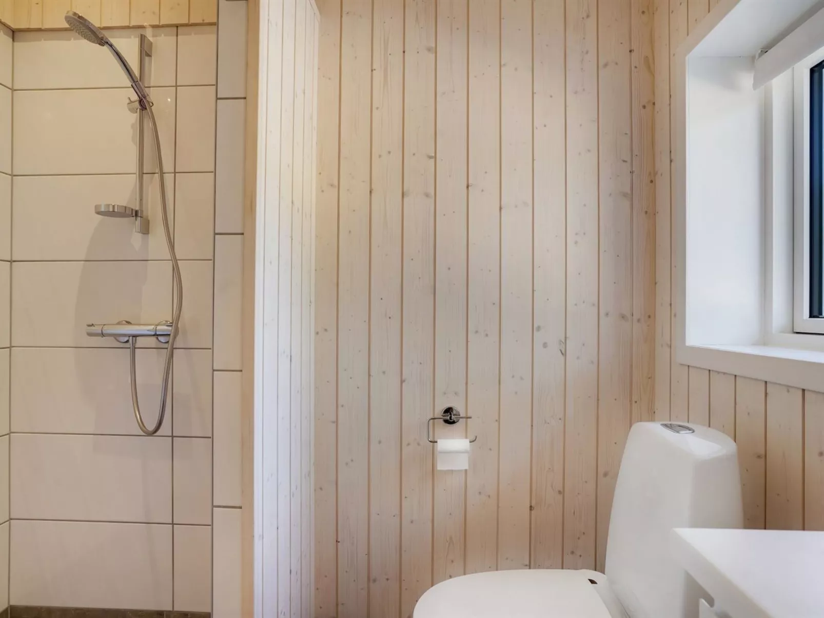 "Dior" - 1.4km from the sea-Drinnen