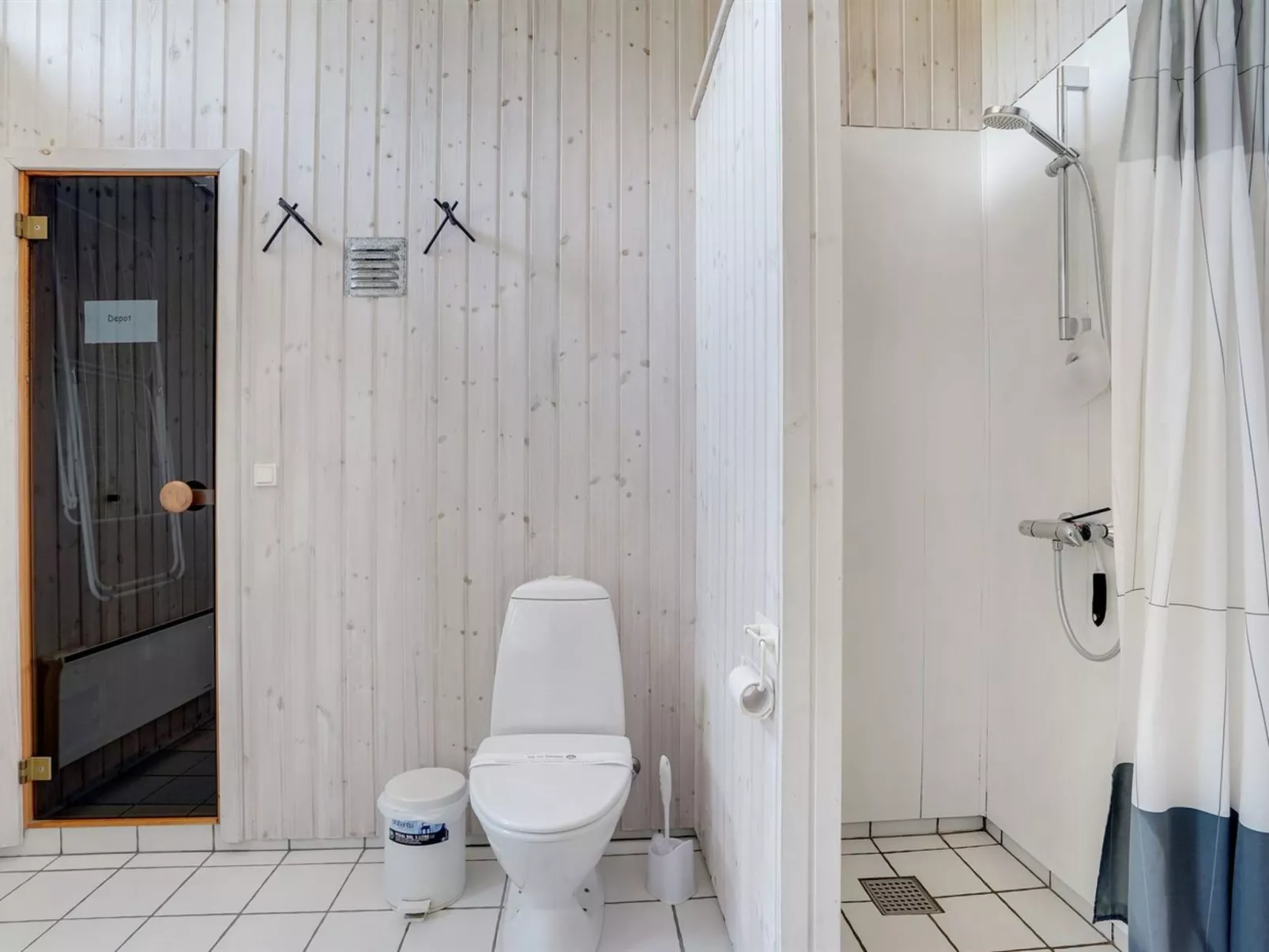 "Eltje" - 4km from the sea-Drinnen