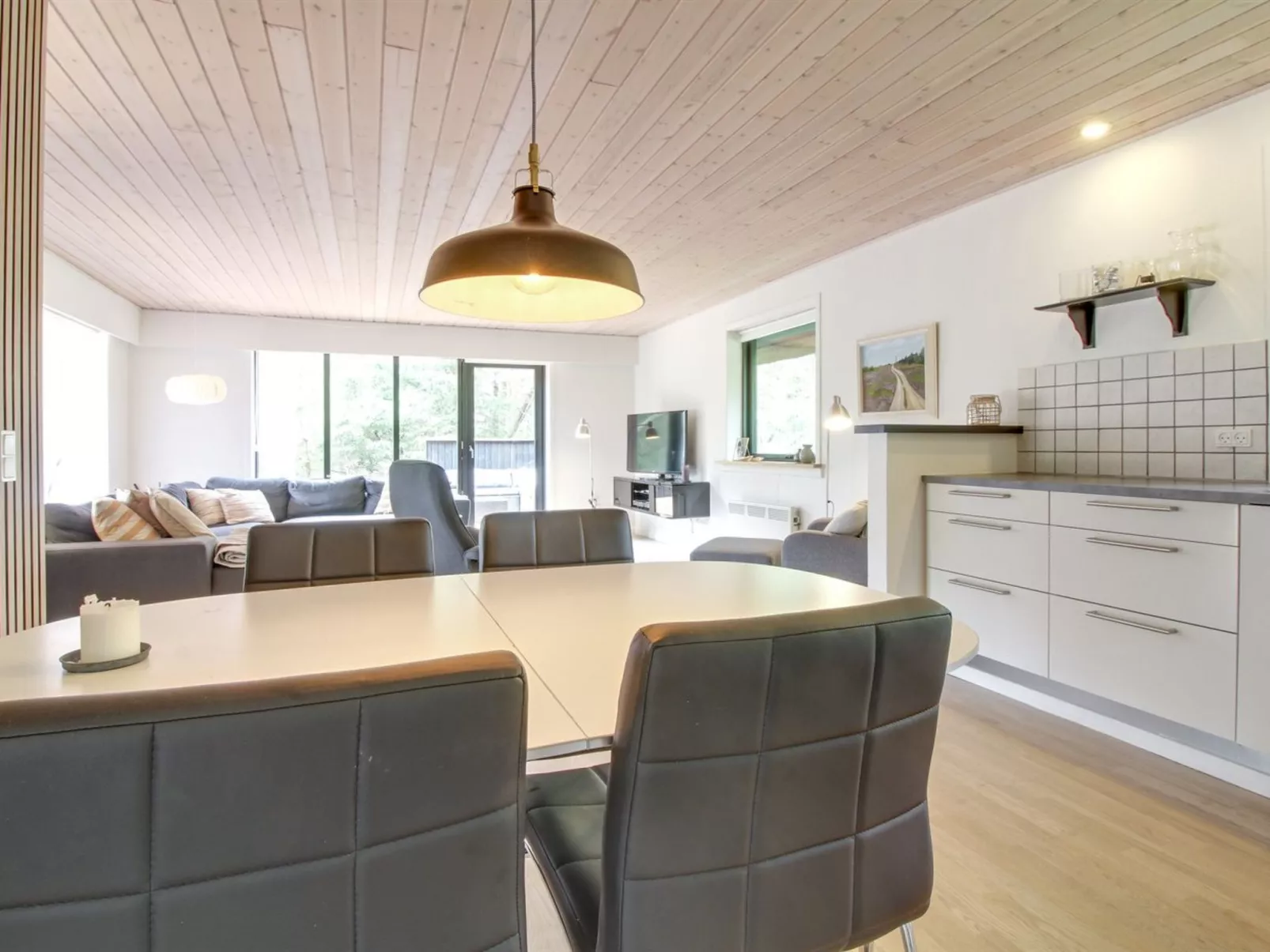 "Gunkil" - 800m from the sea-Inside