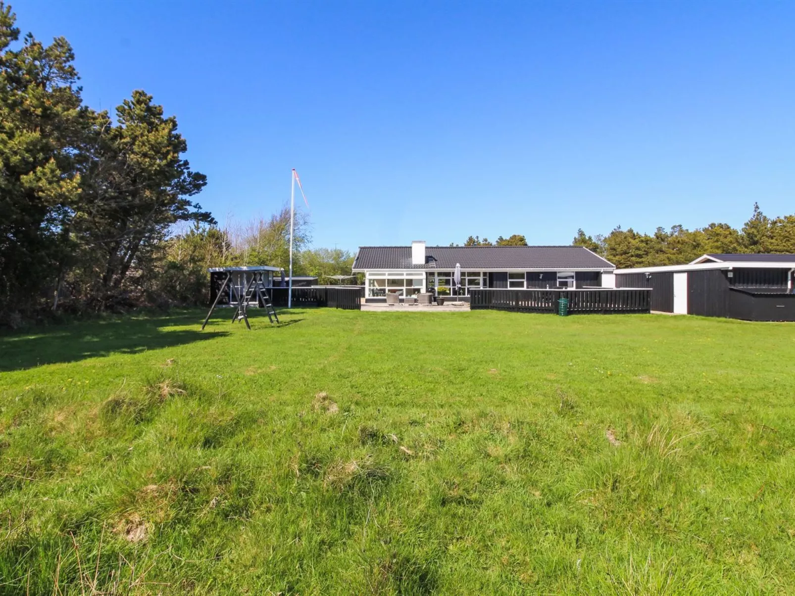 "Emilia" - 1.8km from the sea-Outside