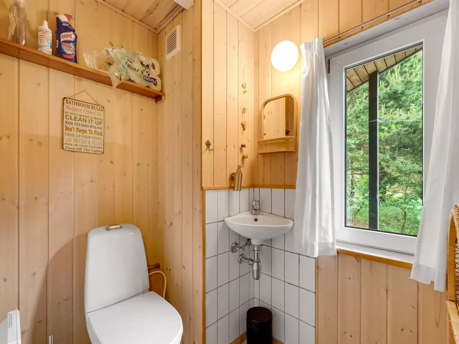 "Hilde" - 350m to the fjord-Inside