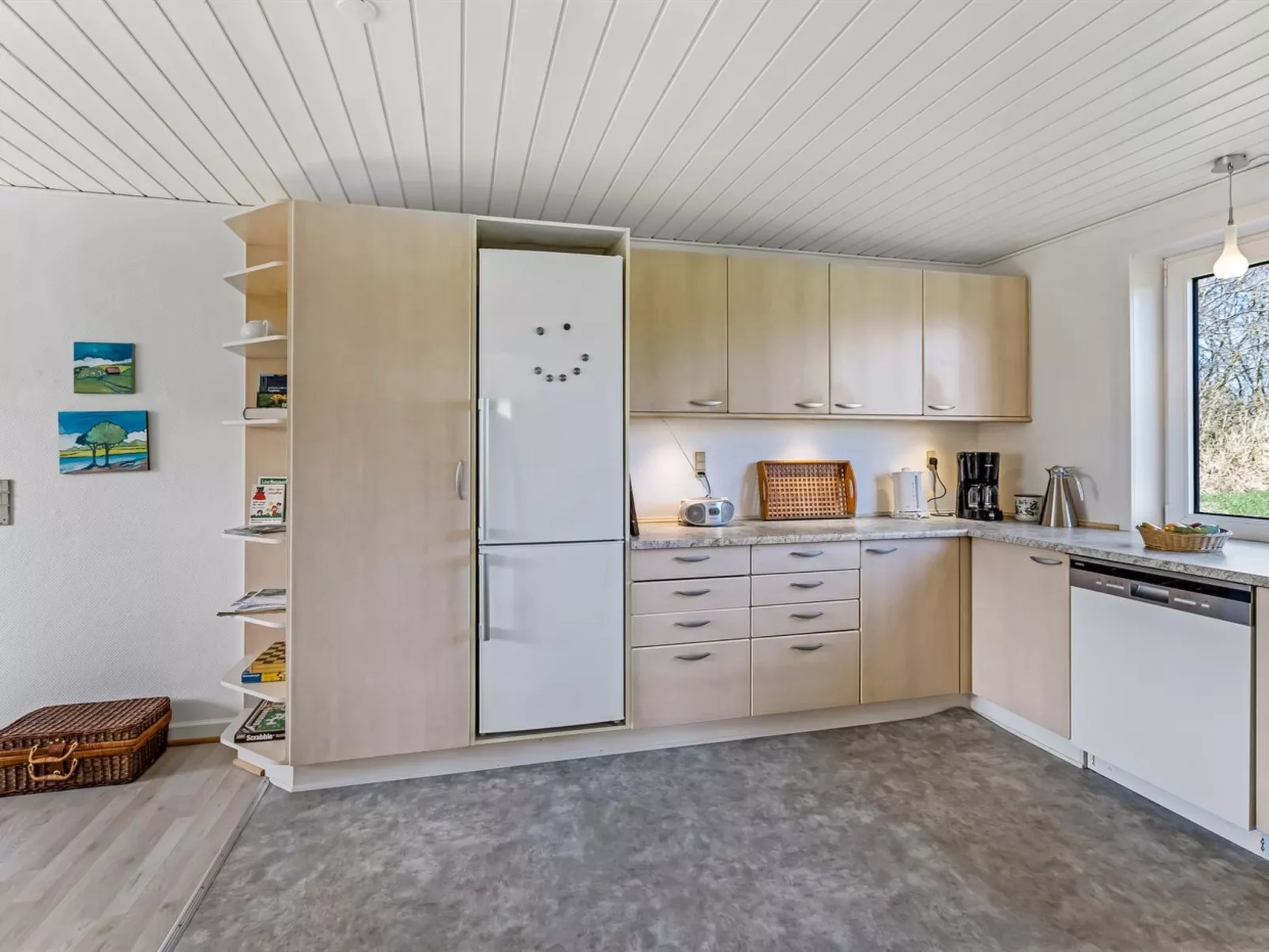 "Kerrin" - 1km from the sea-Inside