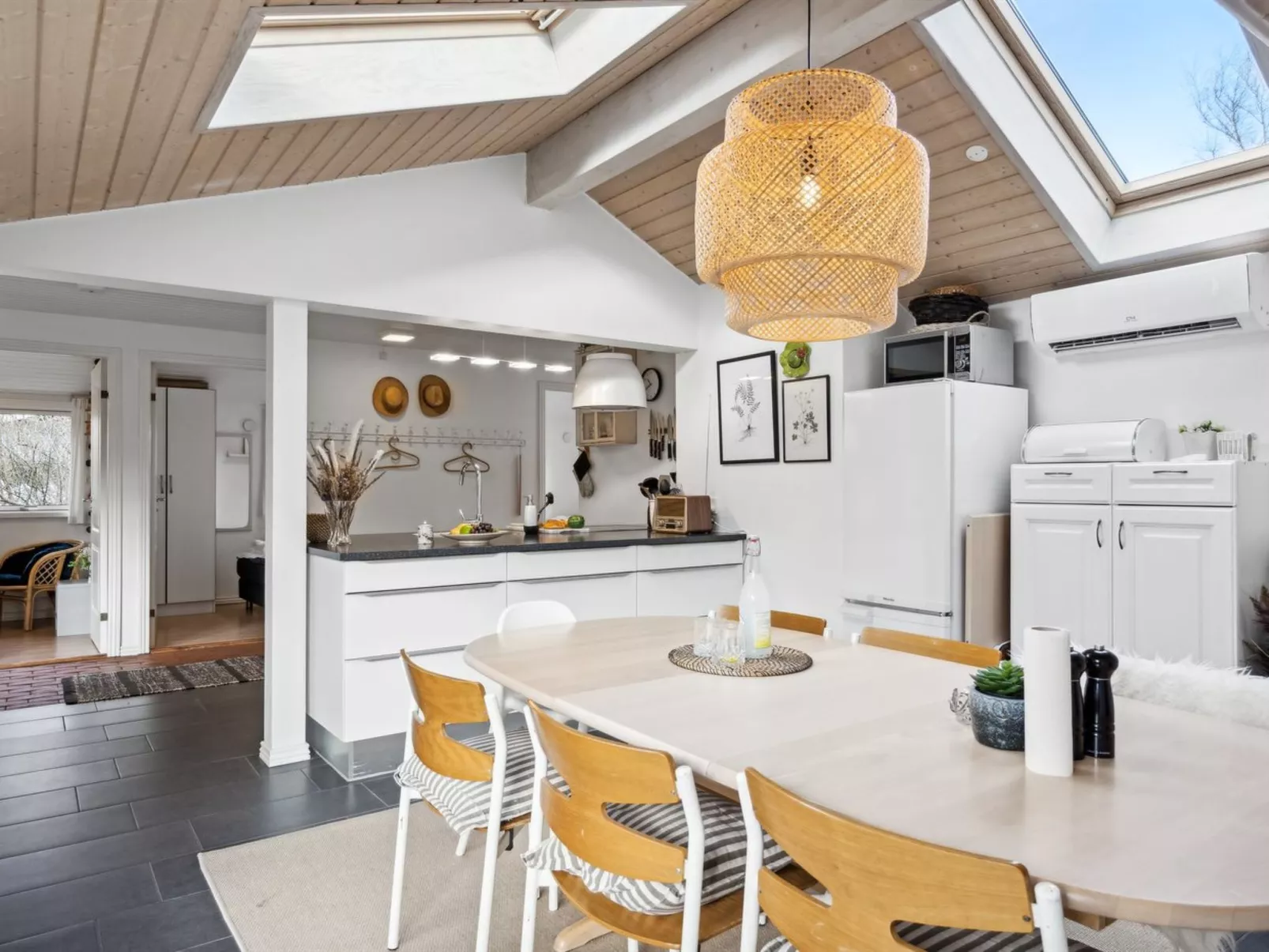 "Hermand" - 3.5km from the sea-Drinnen