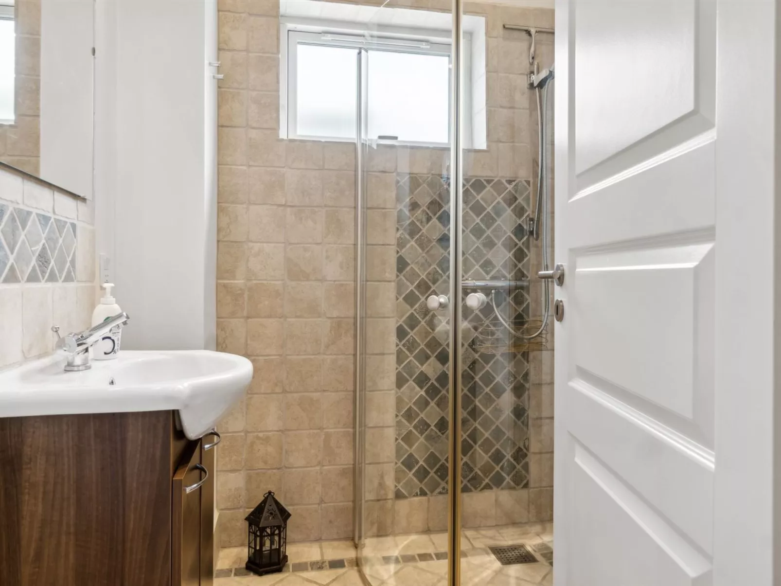 "Romil" - 2.1km from the sea-Inside