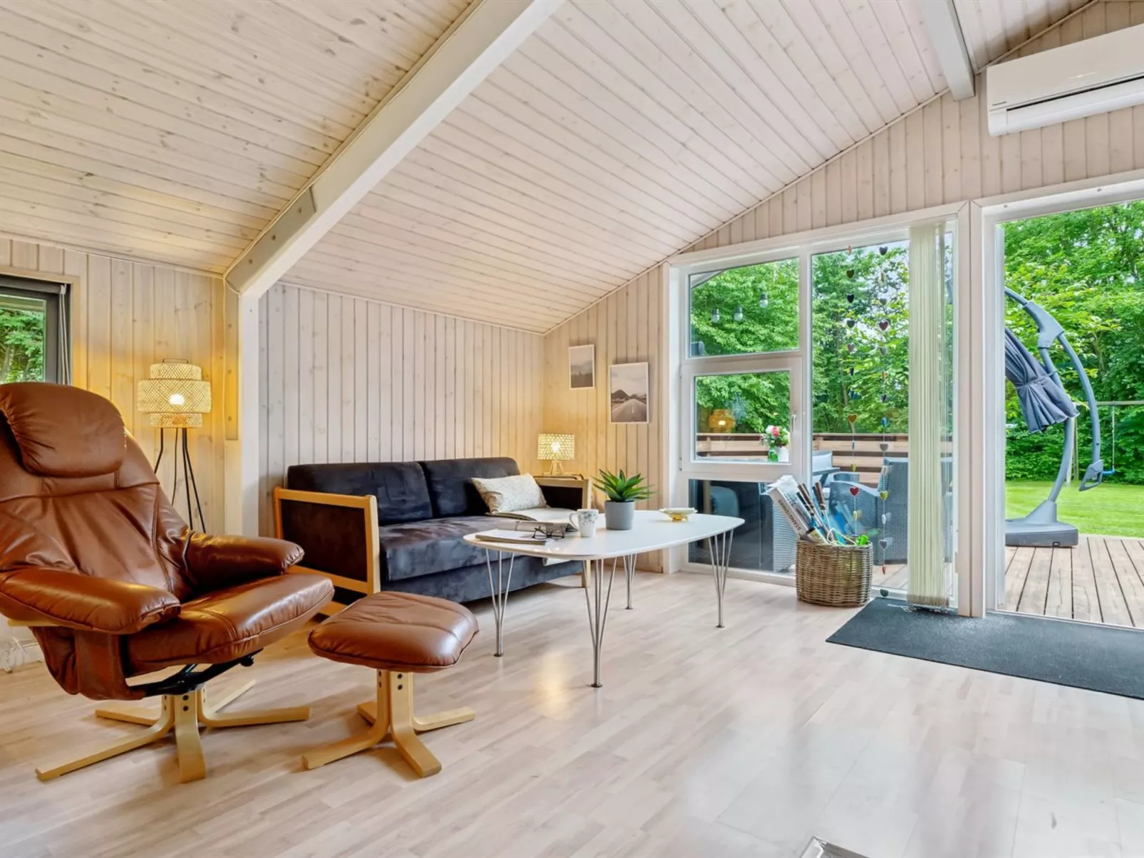 "Zaharinka" - 30km from the sea-Drinnen