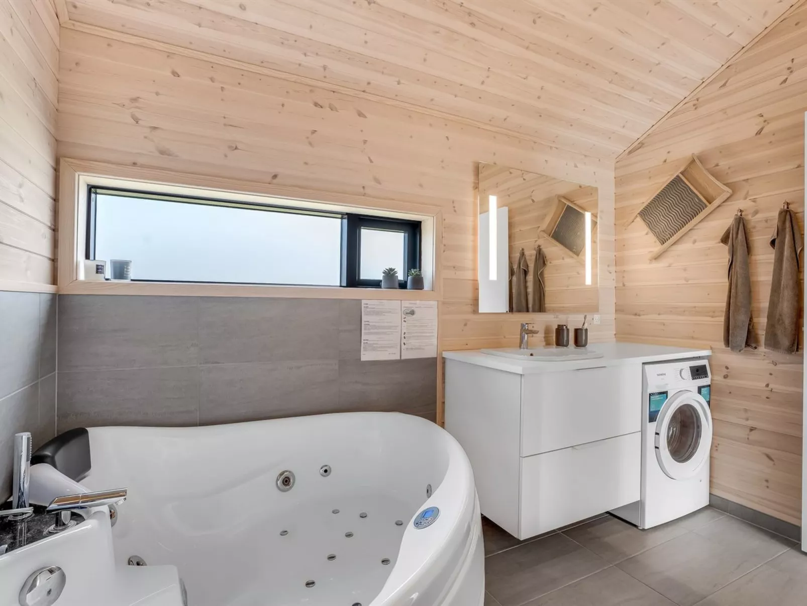 "Edite" - 900m from the sea-Inside