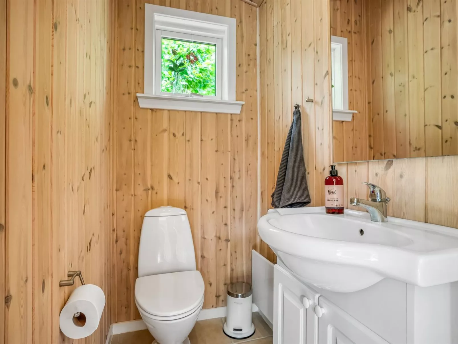 "Mauri" -  from the sea-Dedans