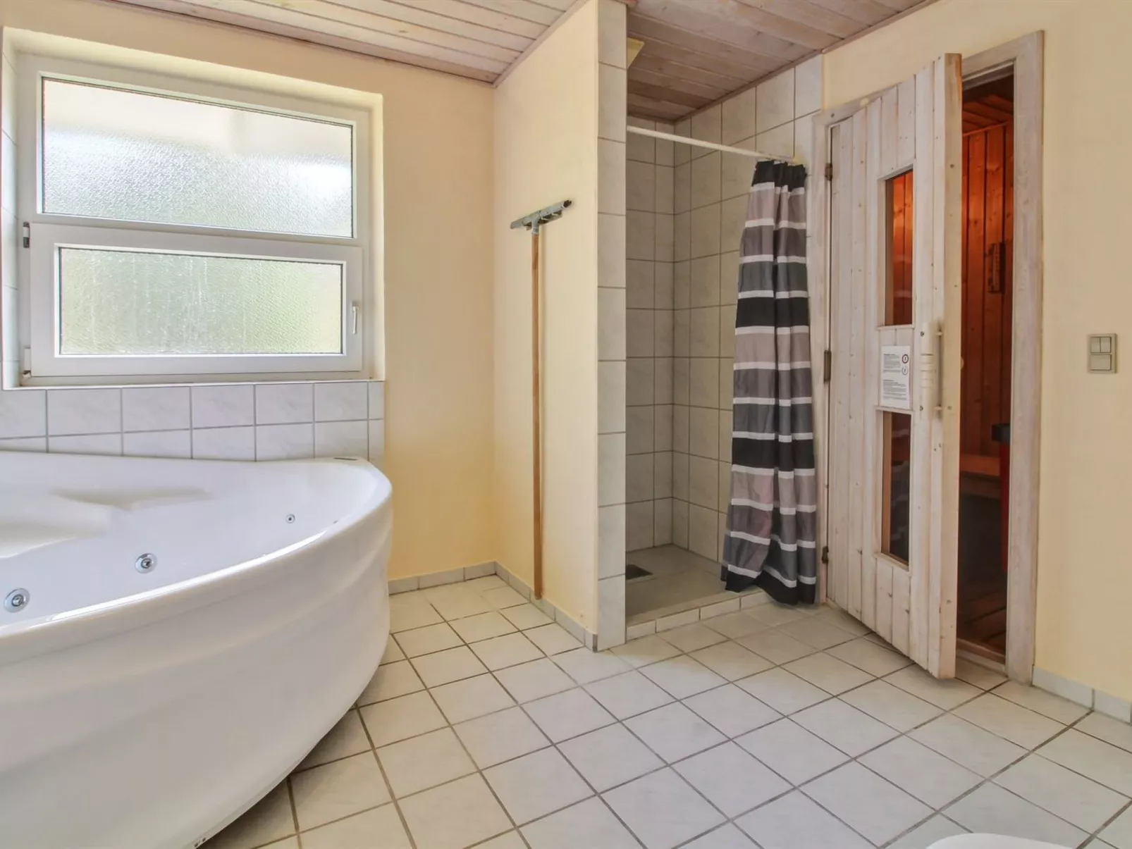 "Alina" - 1km from the sea-Inside