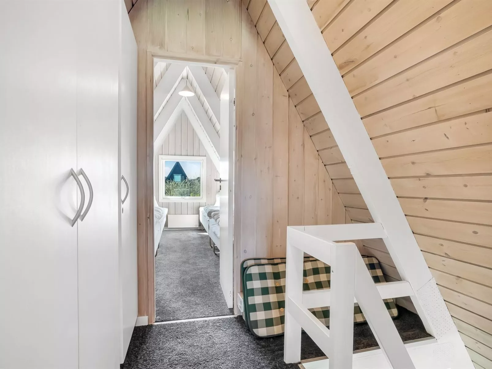 "Erly" - 18km to the fjord-Inside