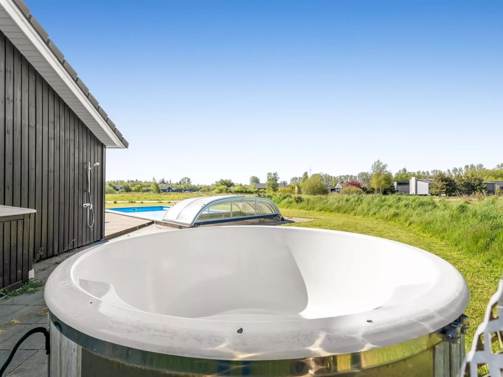 "Kiersten" - 800m from the sea-Outside