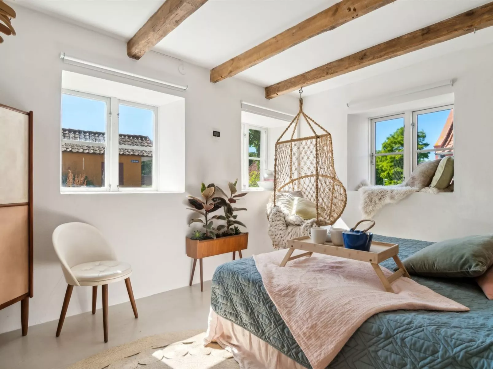 "Hebba" - 125m from the sea-Drinnen