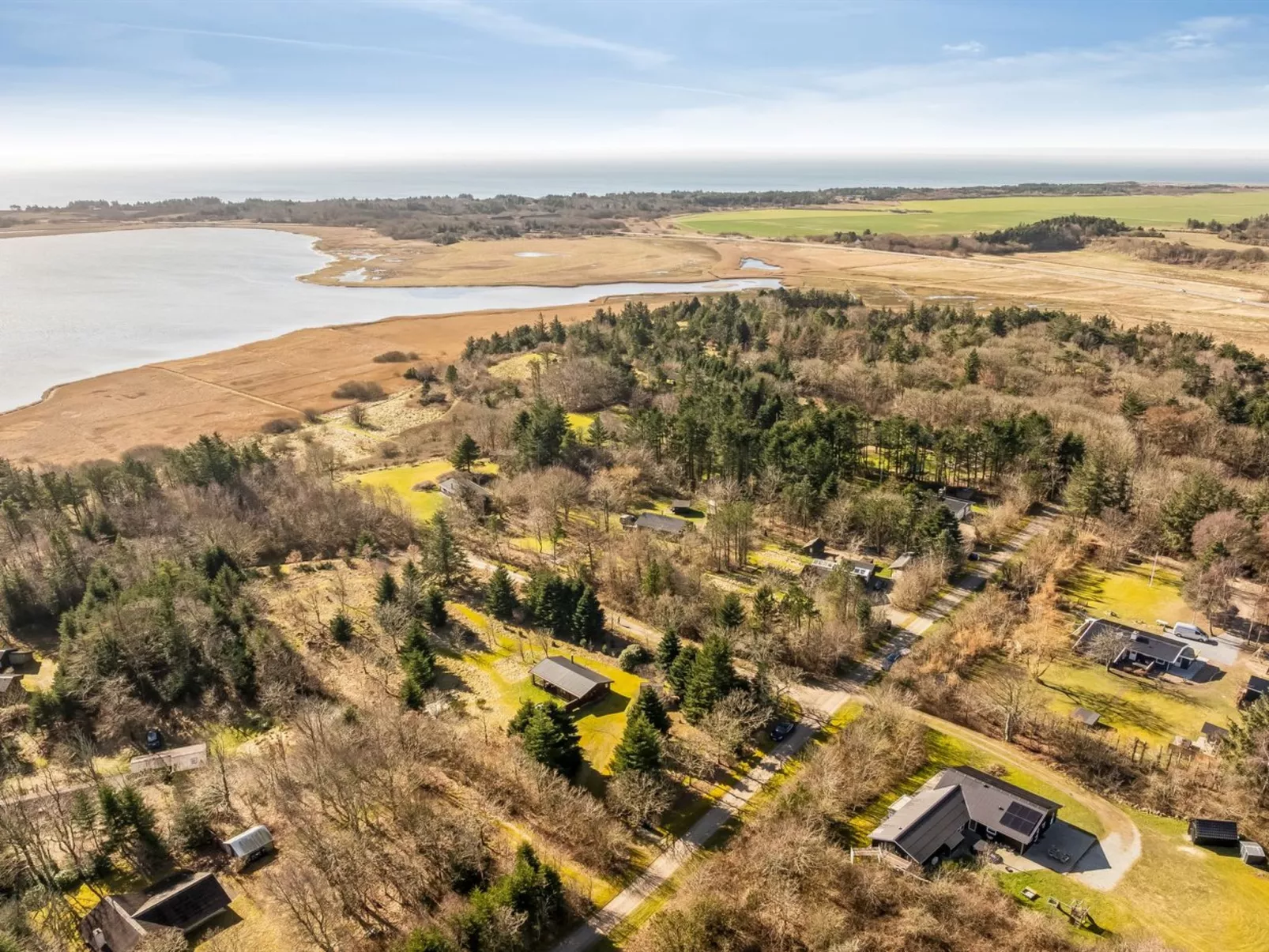 "Karmen" - 250m to the fjord-Outside