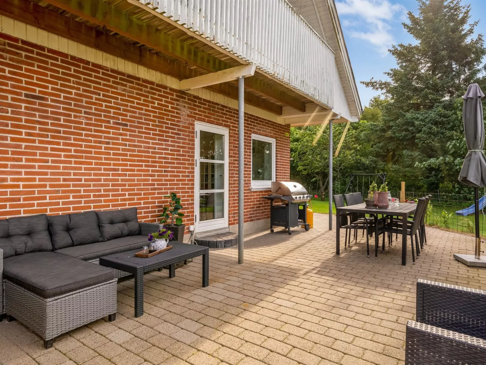 "Ditleif" - 8km to the fjord-Outside