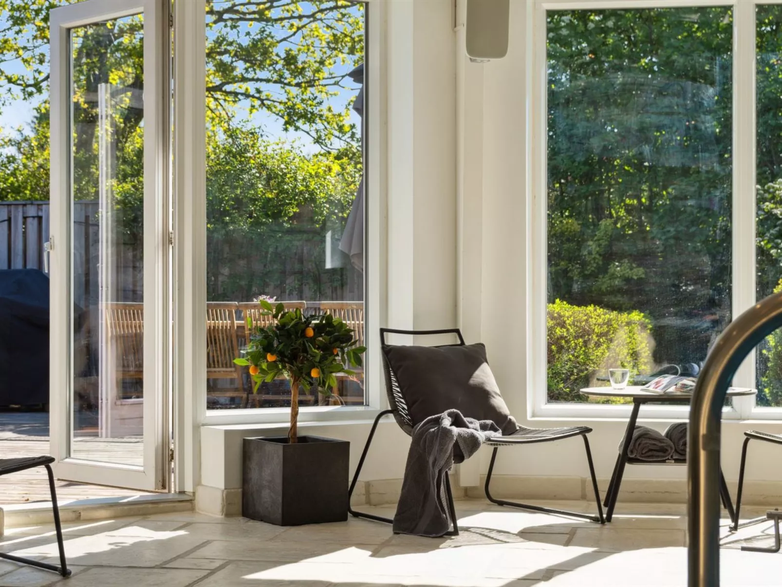 "Magh" - 400m from the sea-Inside