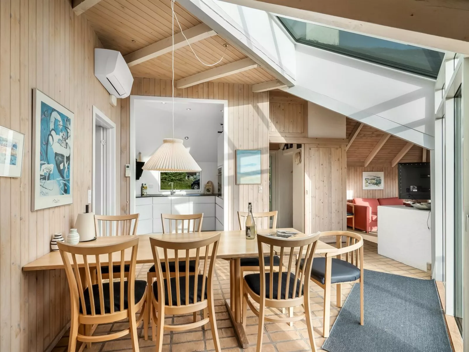 "Elenor" - 1.1km from the sea-Drinnen