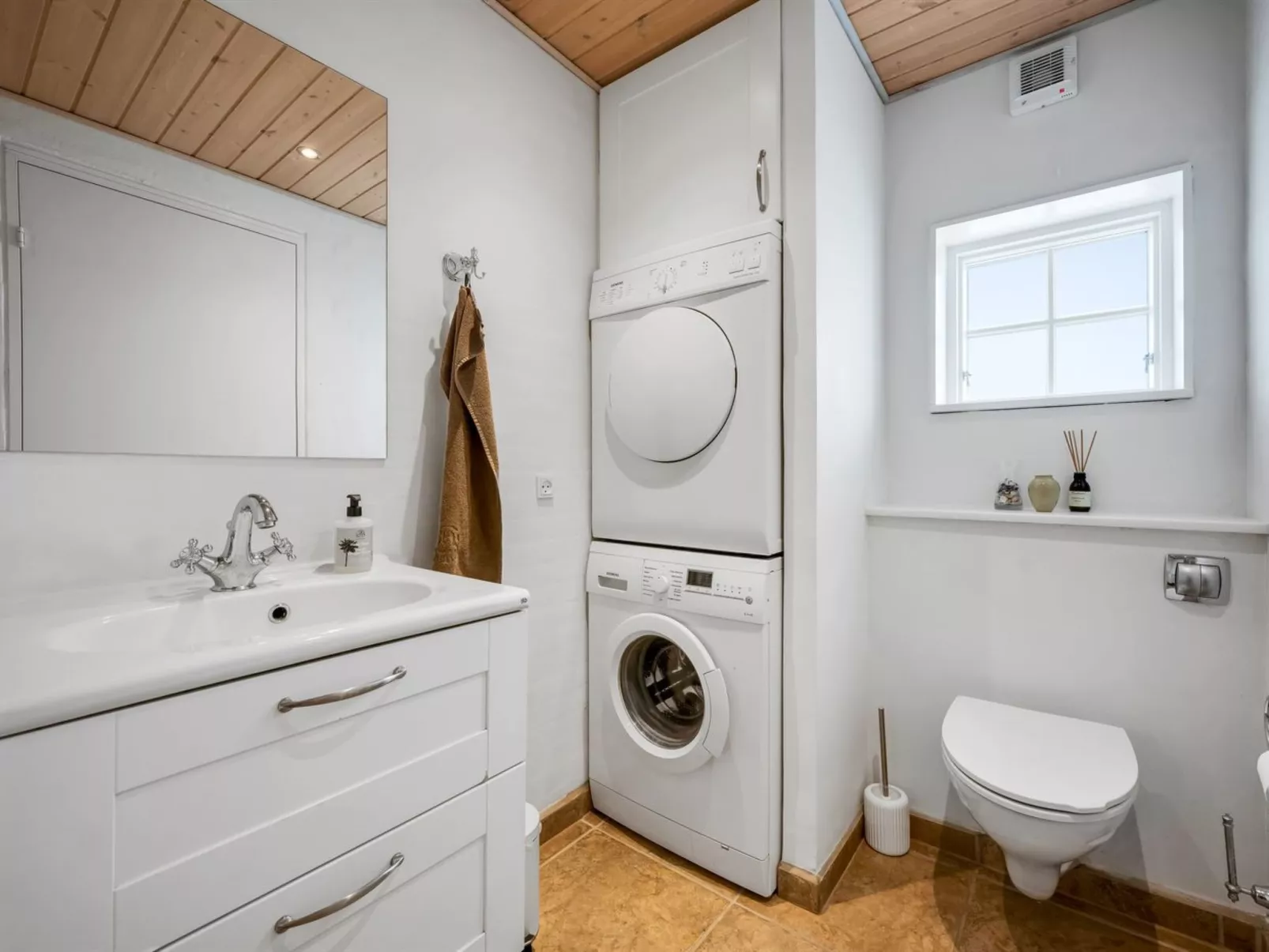 "Helmi" - 1.5km from the sea-Inside