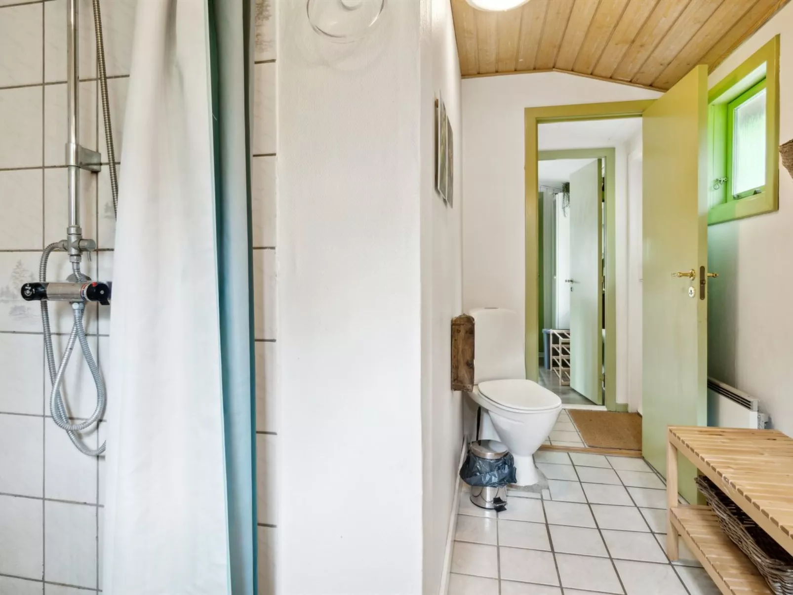 "Lovisa" - 7km from the sea-Dedans