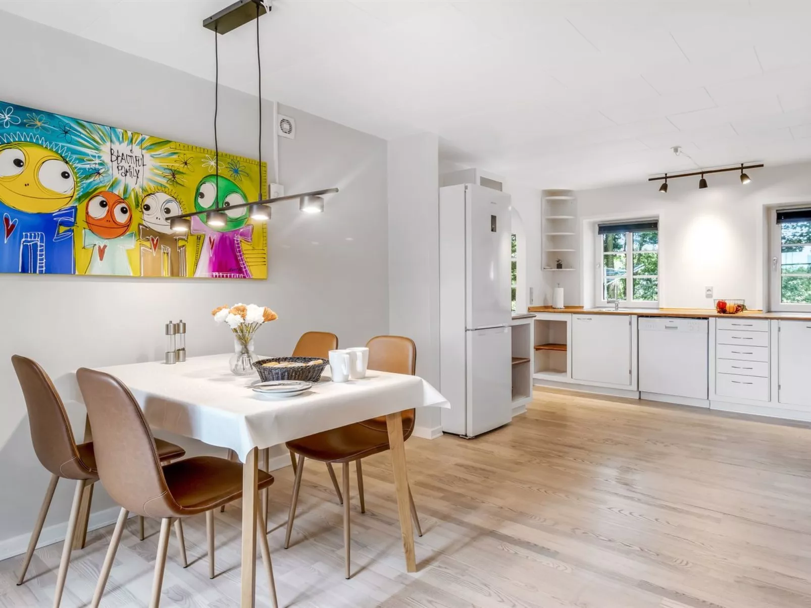 "Saran" - 30km from the sea-Drinnen