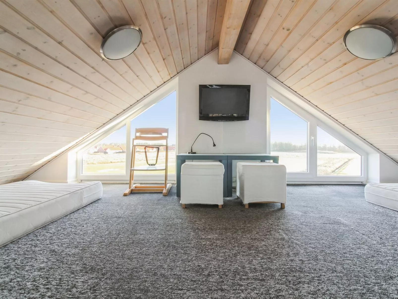 "Truls" - 700m from the sea-Dedans