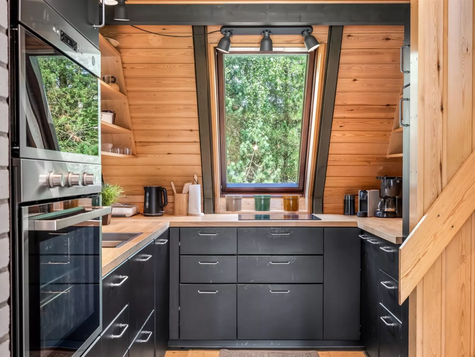 "Peta" - 1.6km from the sea-Inside