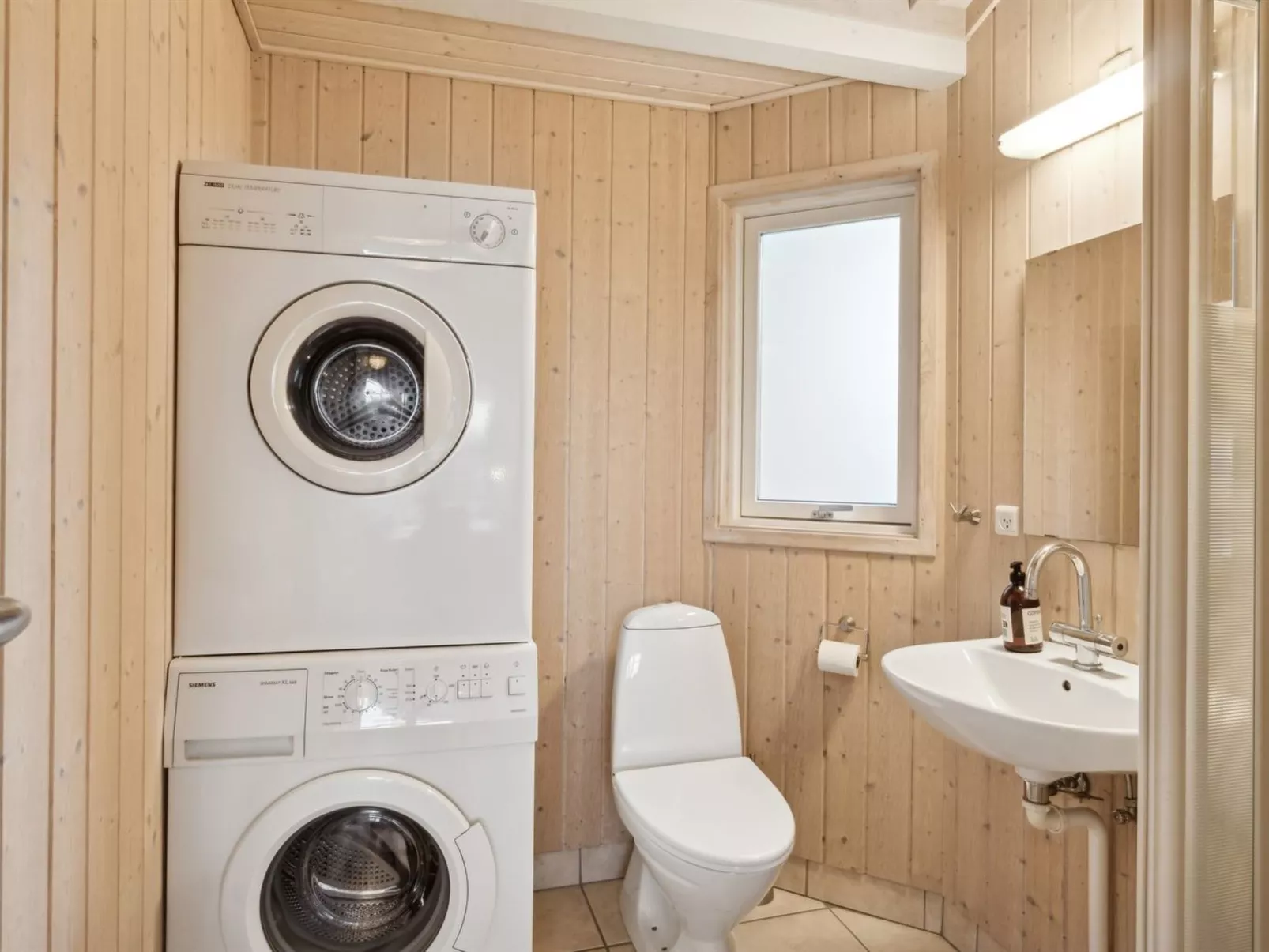 "Ilsi" - 275m from the sea-Inside