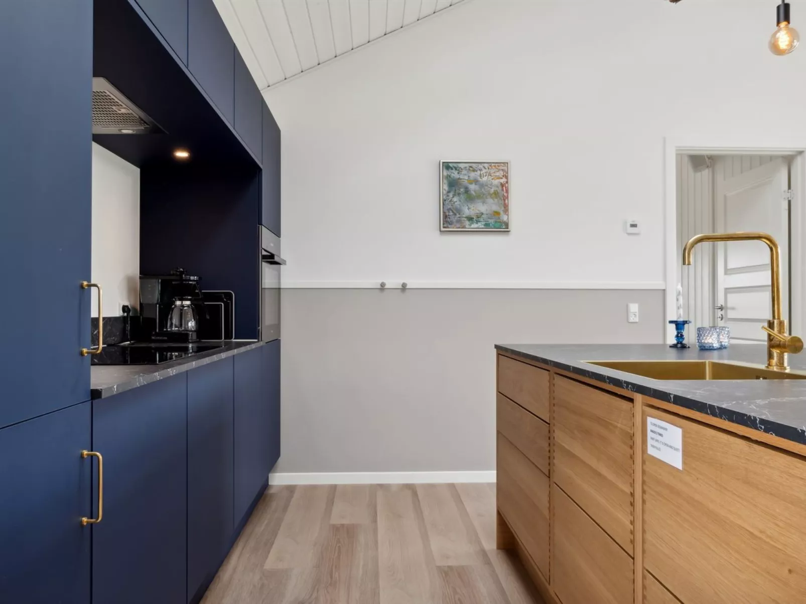 "Henke" - 475m from the sea-Drinnen