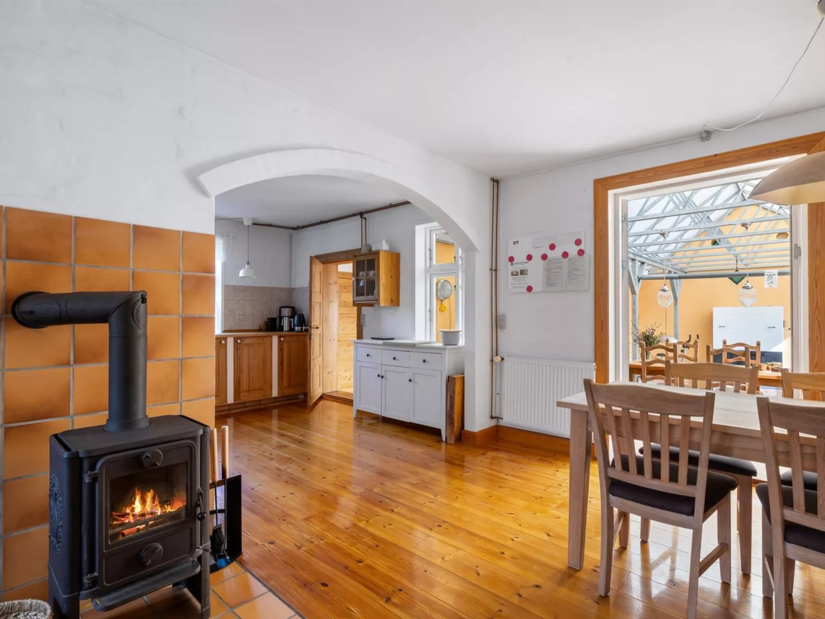 "Huno" - 2km from the sea-Inside