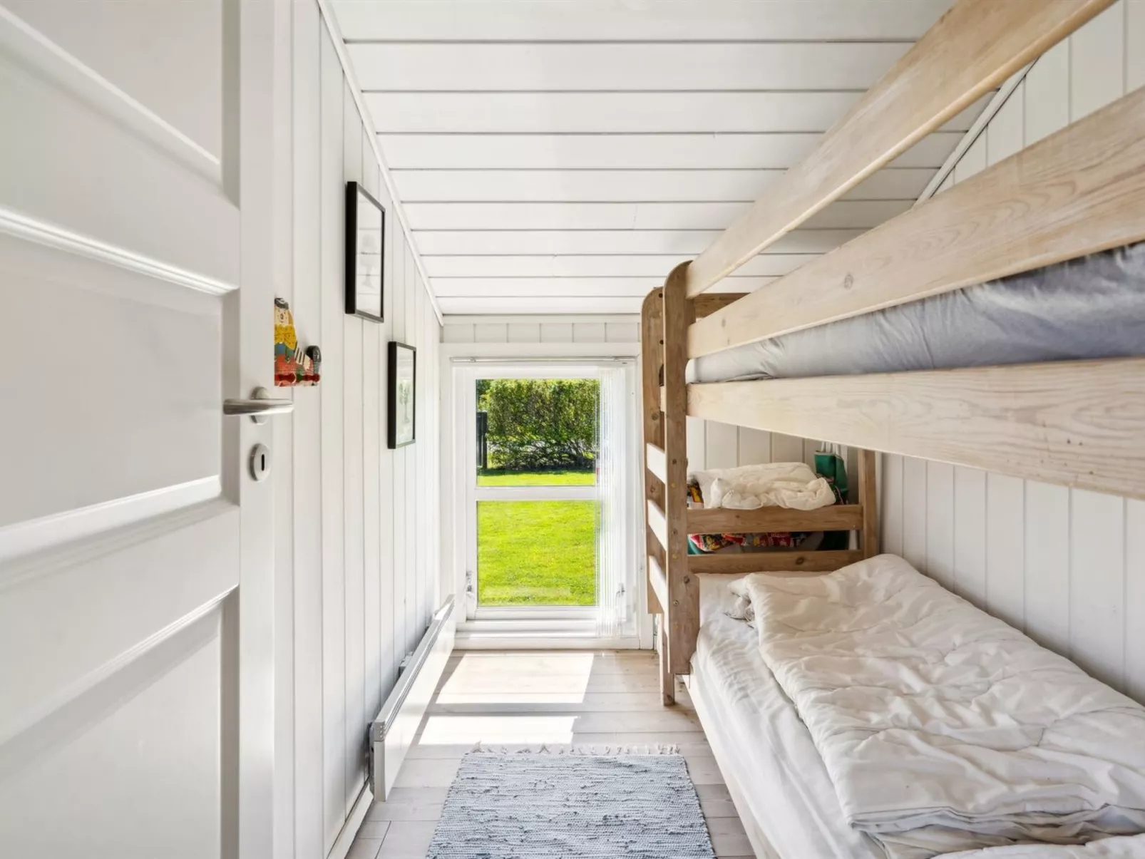 "Enida" - 350m to the fjord-Inside