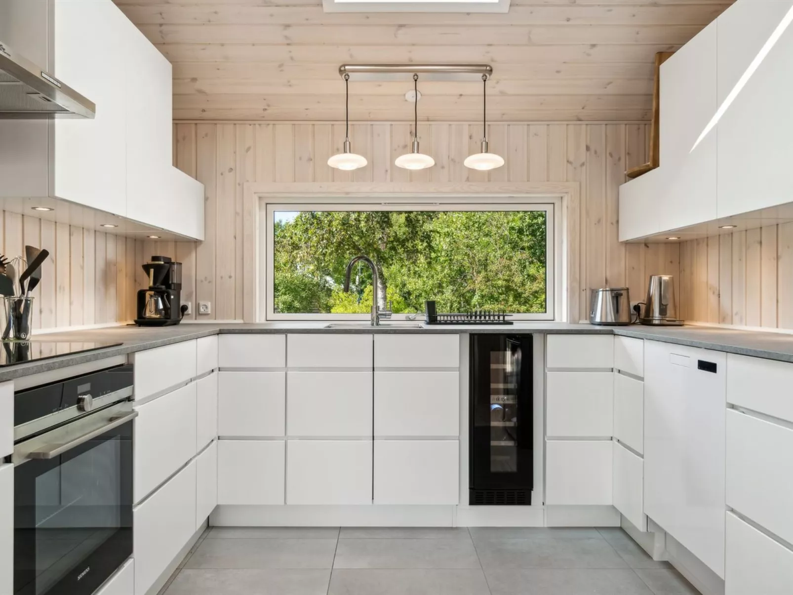 "Vamika" - 300m from the sea-Inside