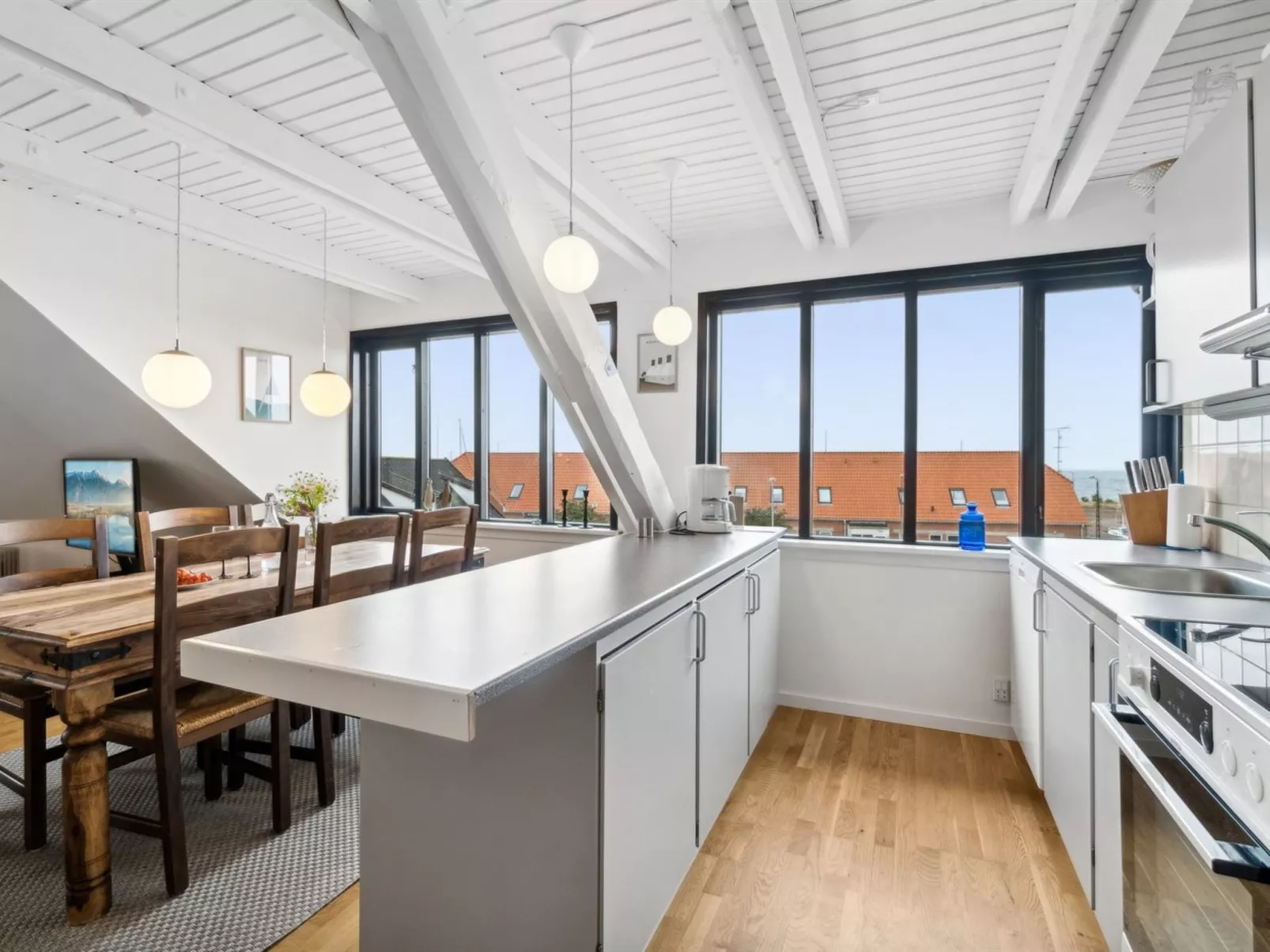 "Sverkel" - 100m from the sea-Inside