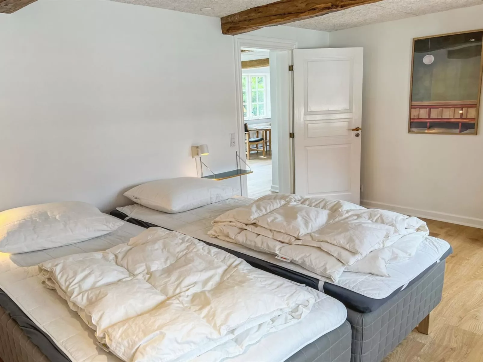 "Garbine" - 1.5km from the sea-Inside