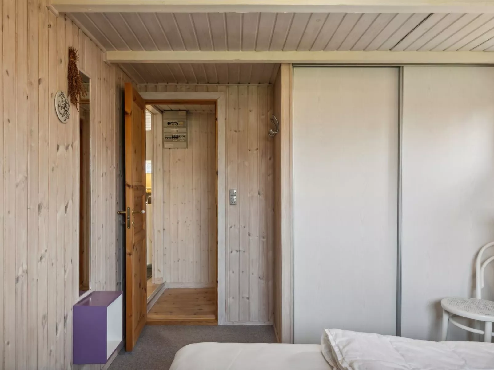 "Bjarni" - 175m from the sea-Dedans