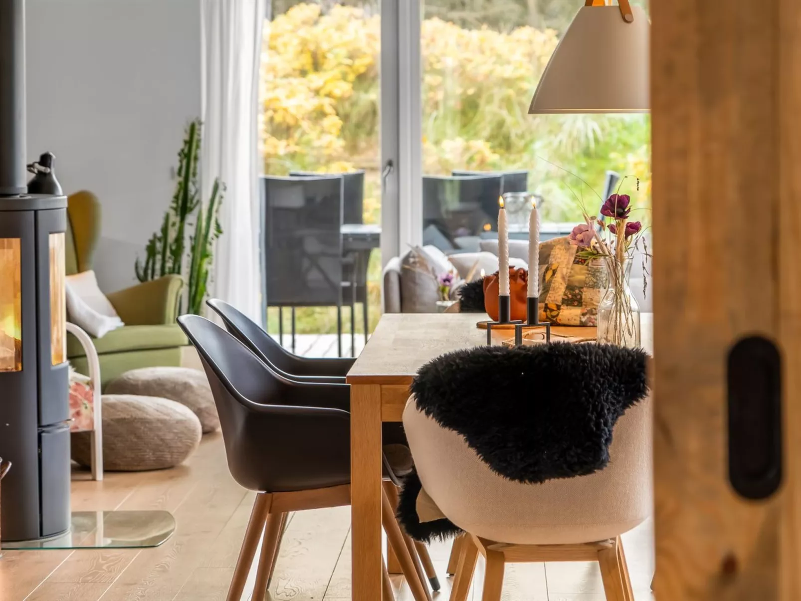 "Thorfin" - 300m from the sea-Inside