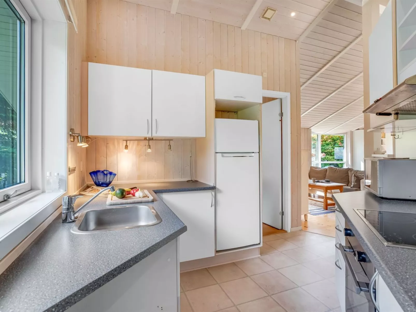 "Nashota" - 600m from the sea-Inside