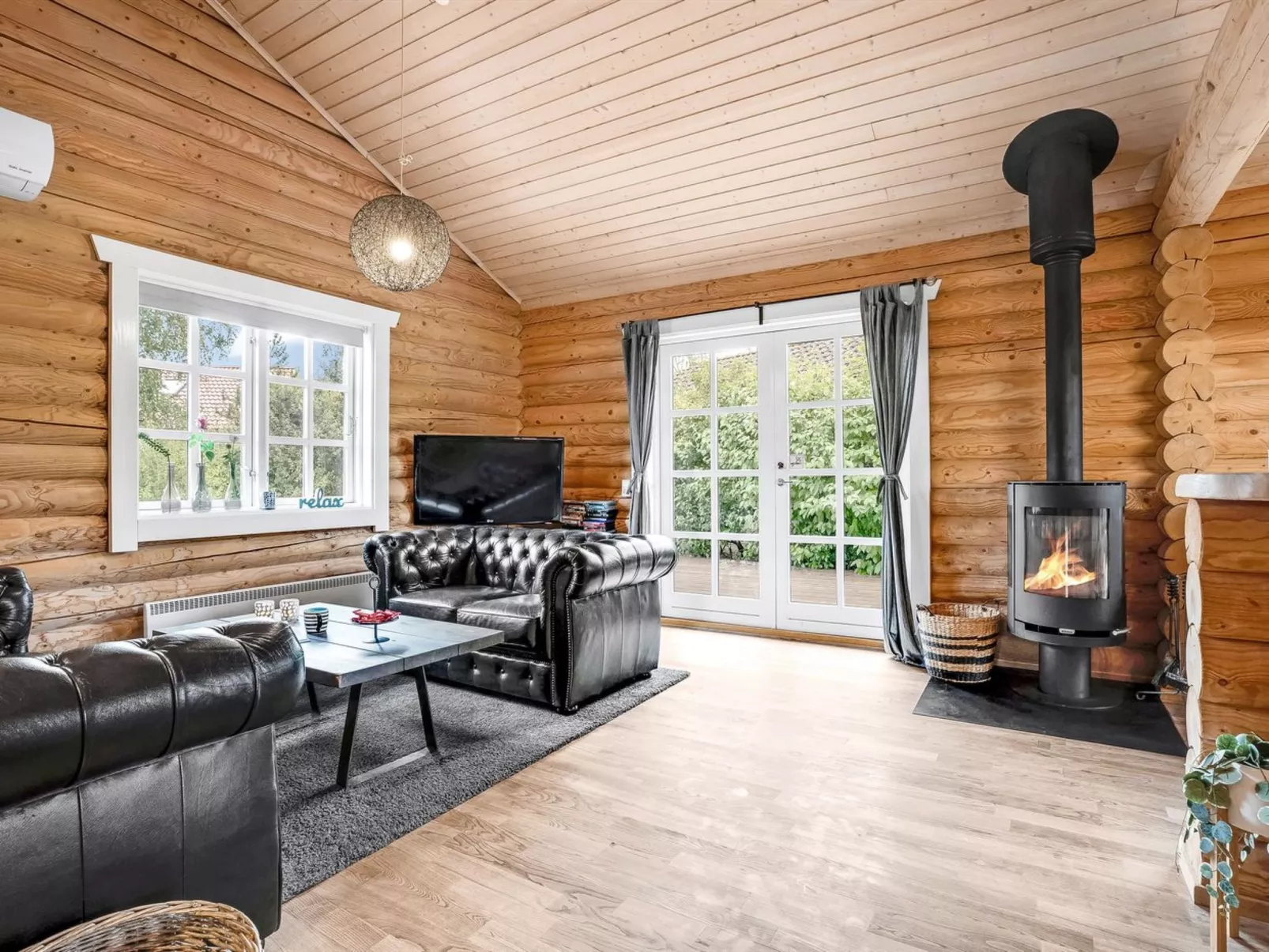 "Salmina" - 900m from the sea-Inside