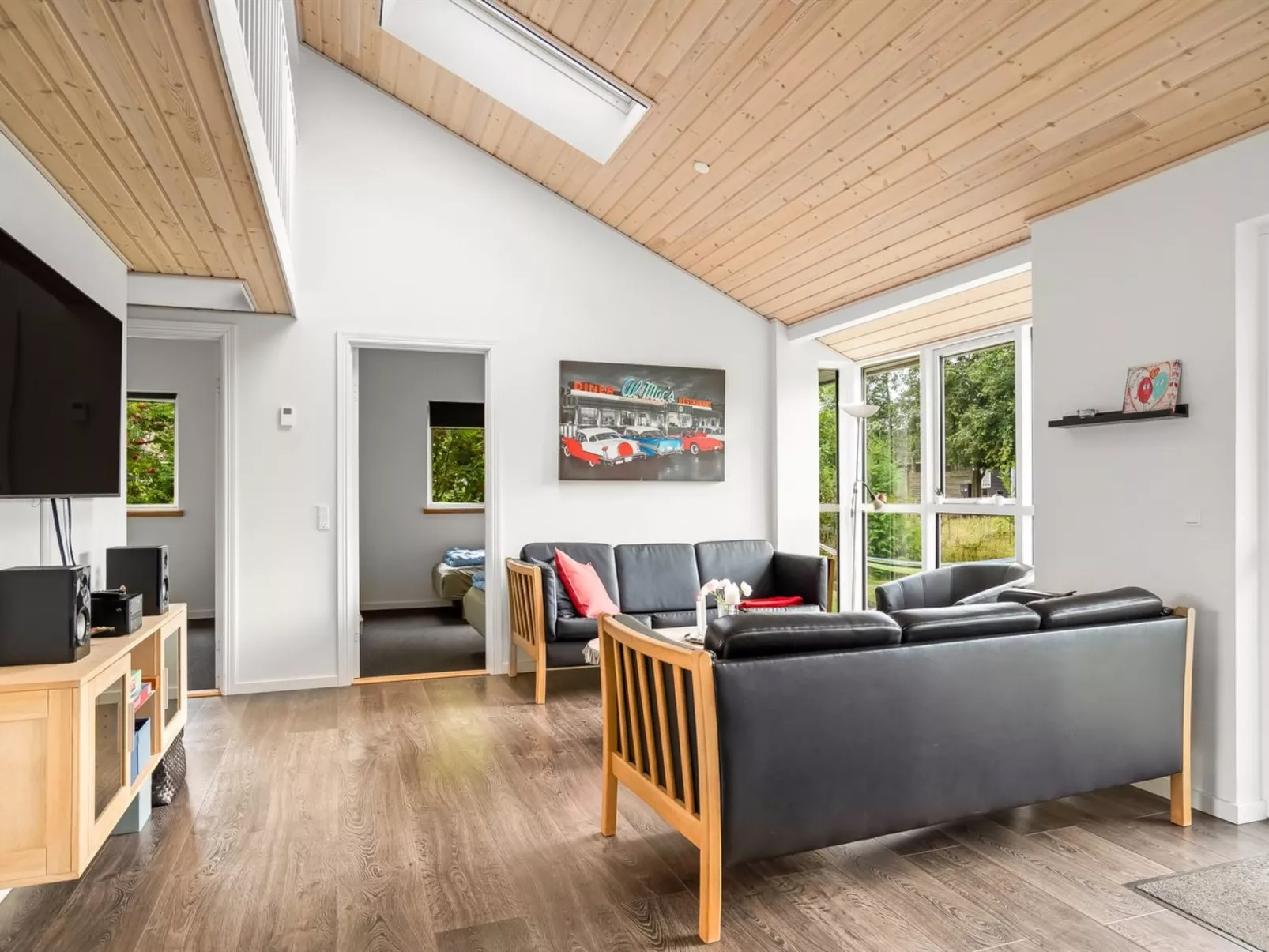 "Nauka" - 400m to the fjord-Inside