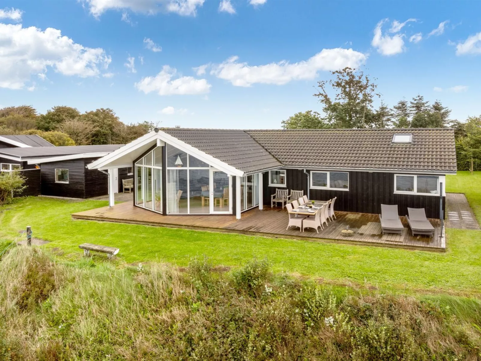 "Næwe" - 10m to the fjord-Draußen