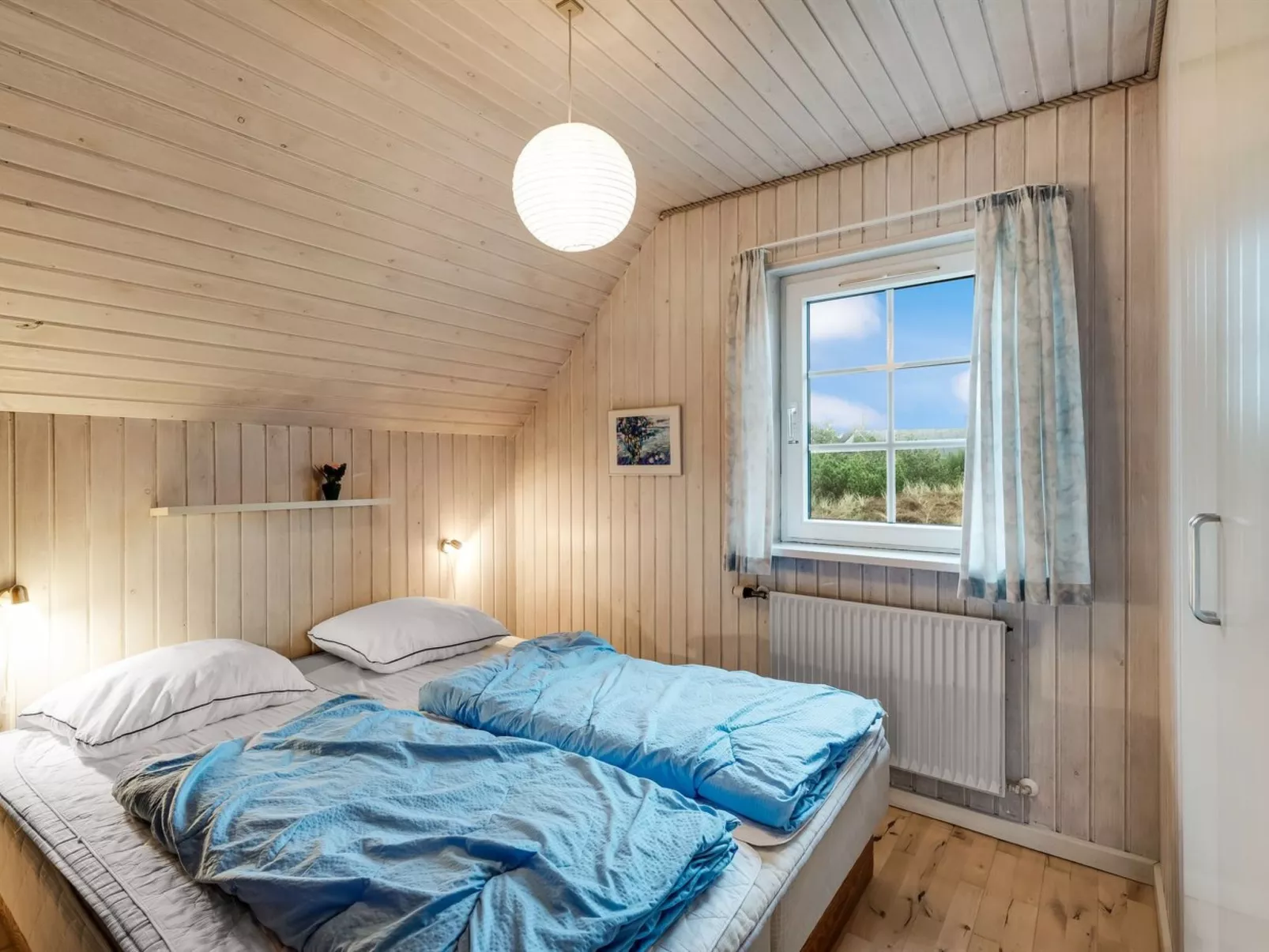 "Alexandria" -  from the sea-Dedans