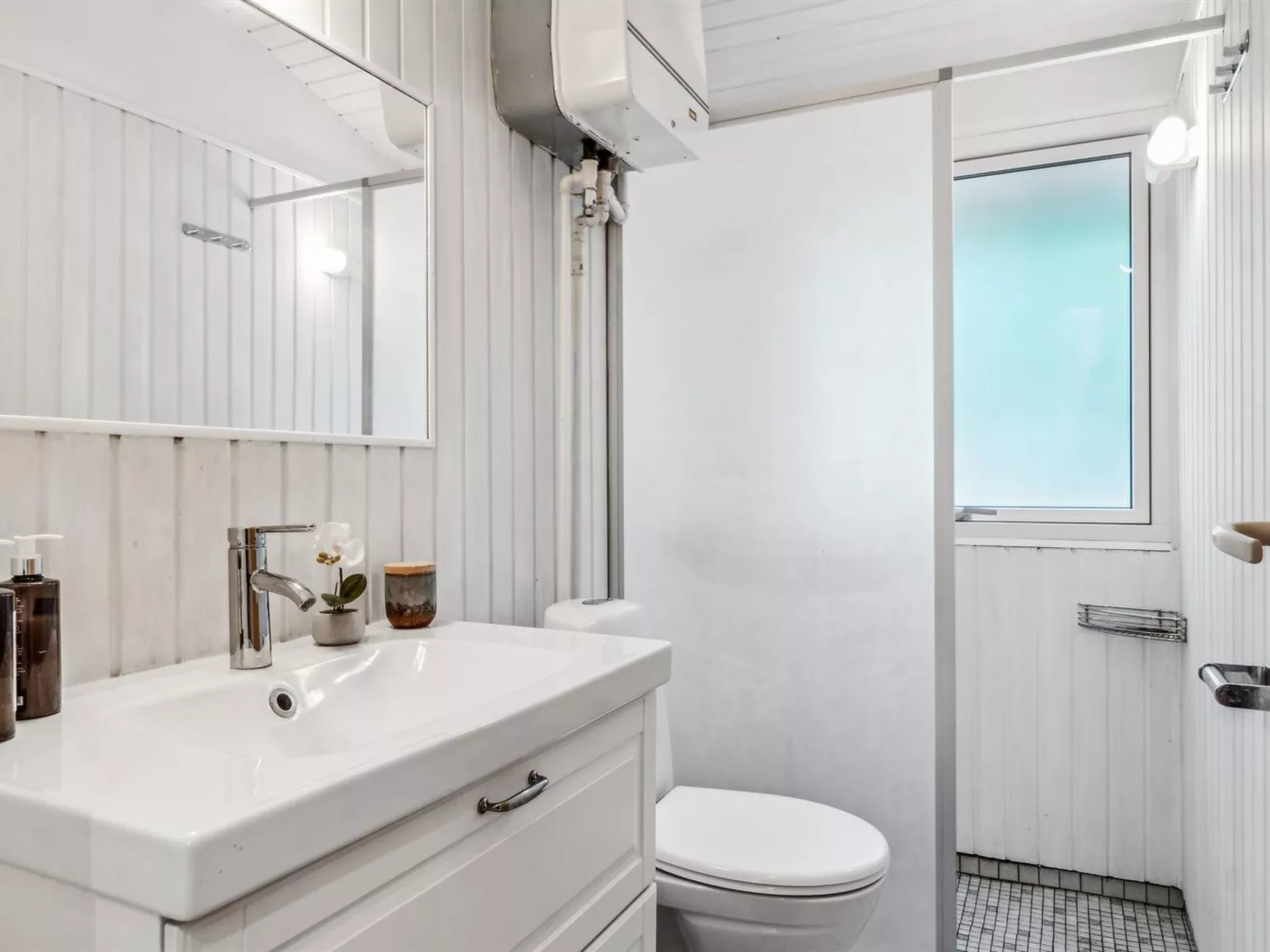 "Arto" - 1.2km from the sea-Inside