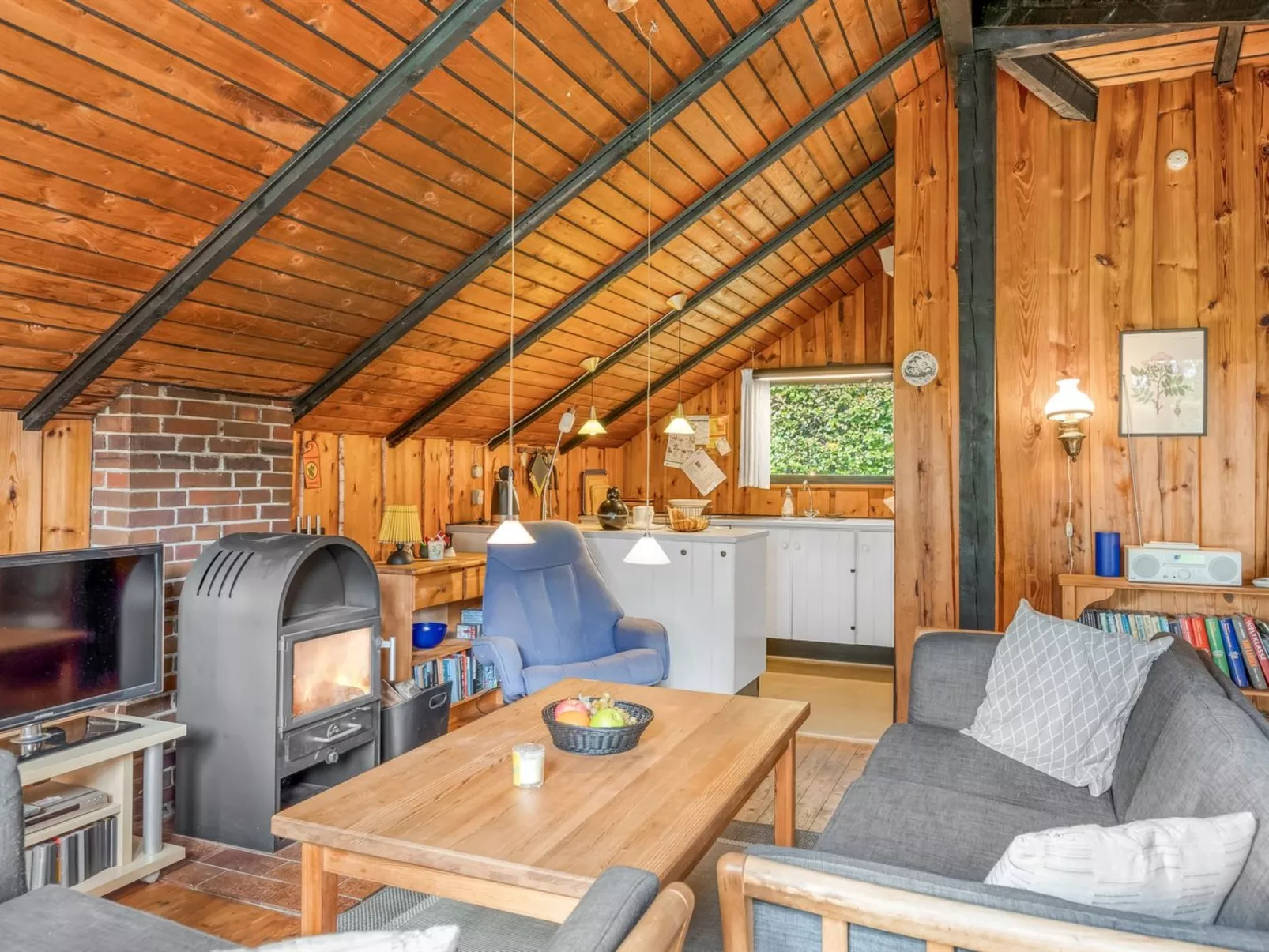 "Amila" - 30km from the sea-Inside