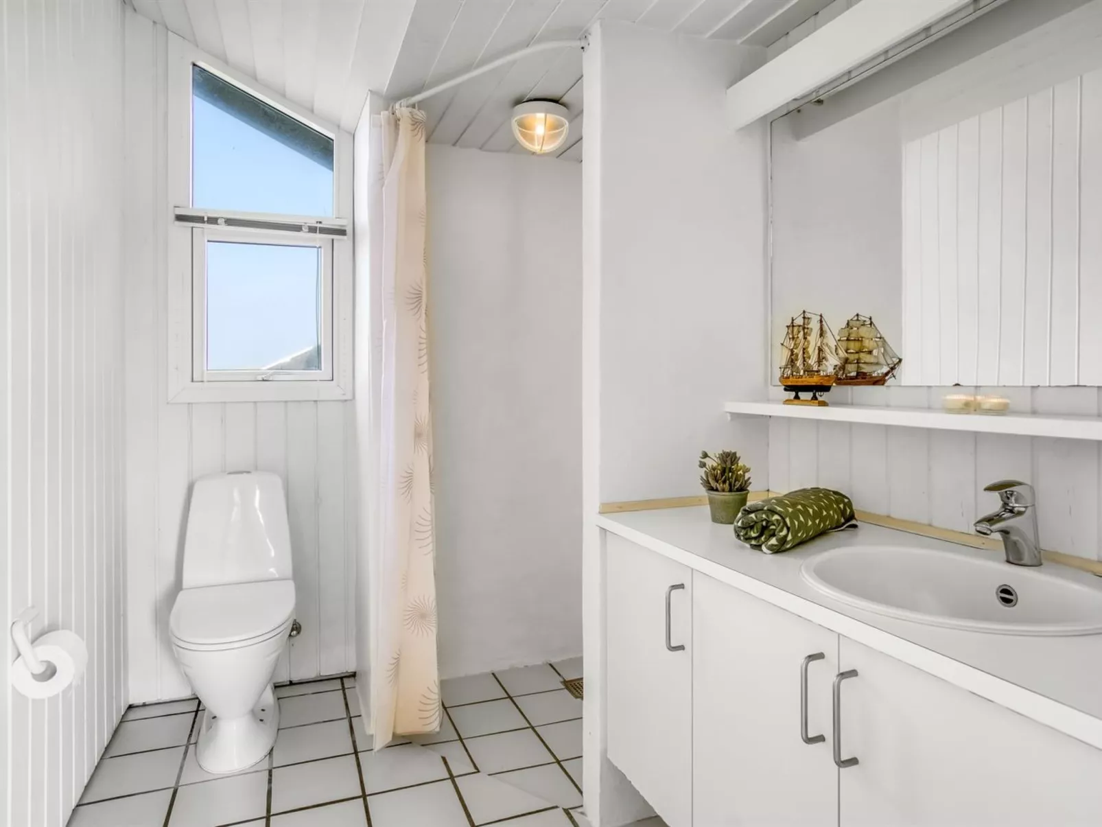 "Heralde" - 60m from the sea-Inside