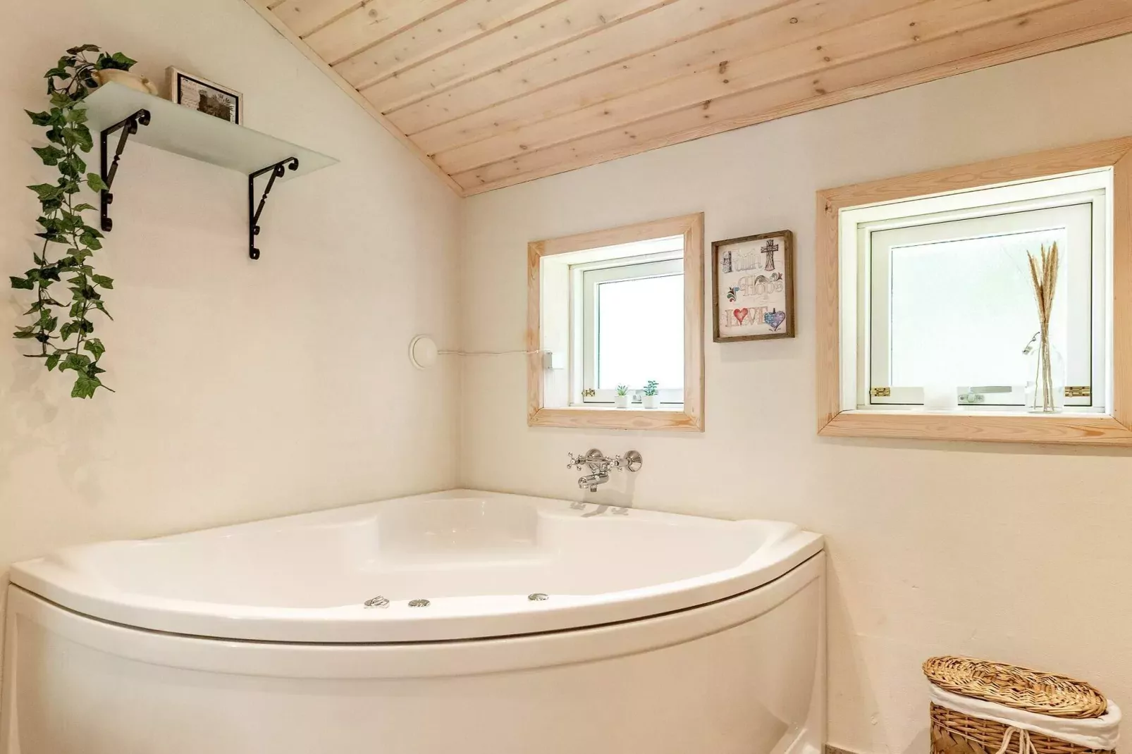 6 Personen Ferienhaus in Ålbæk-By Traum-Wellnessbereich