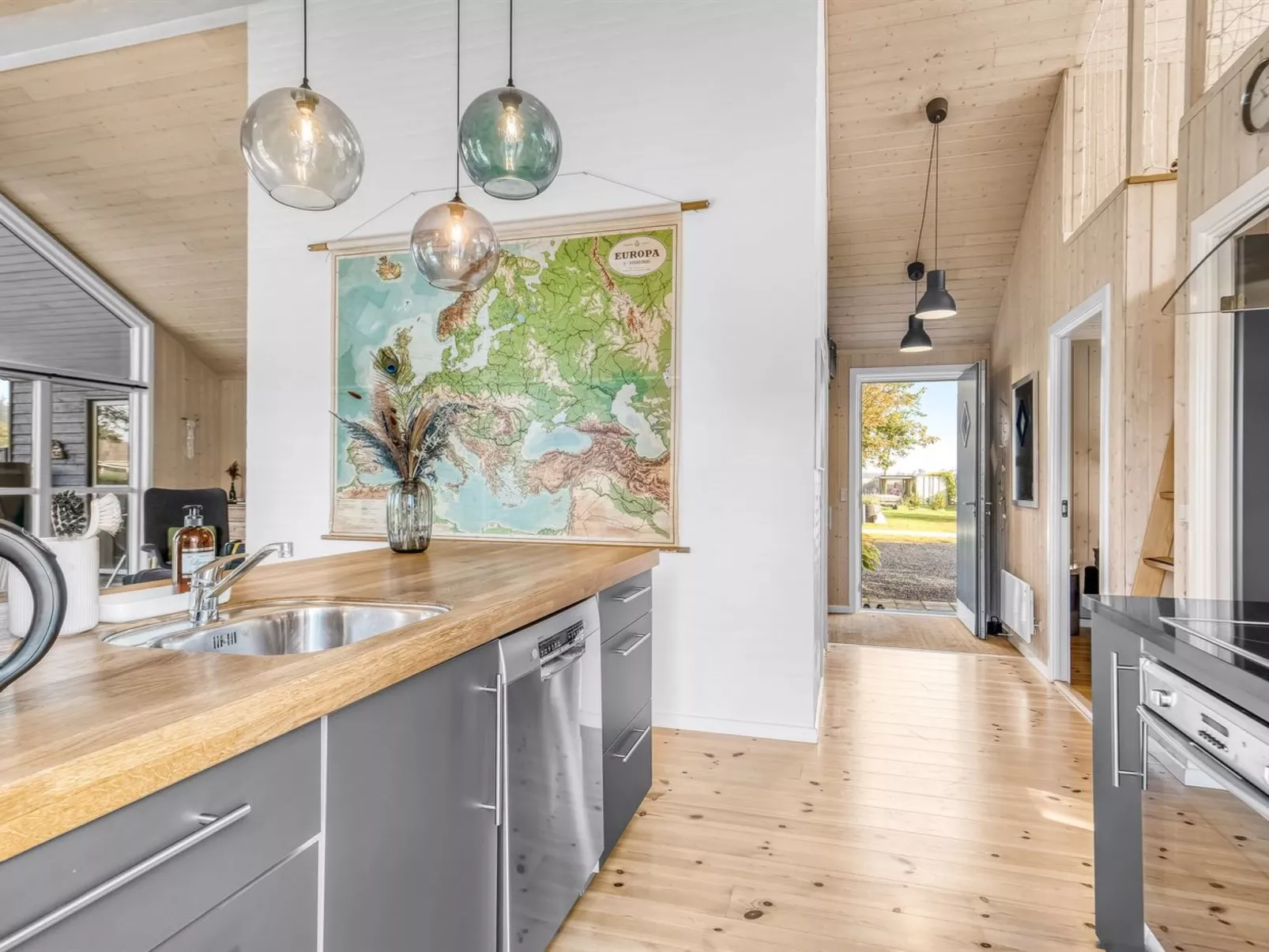 "Carlina" - 700m to the fjord-Inside