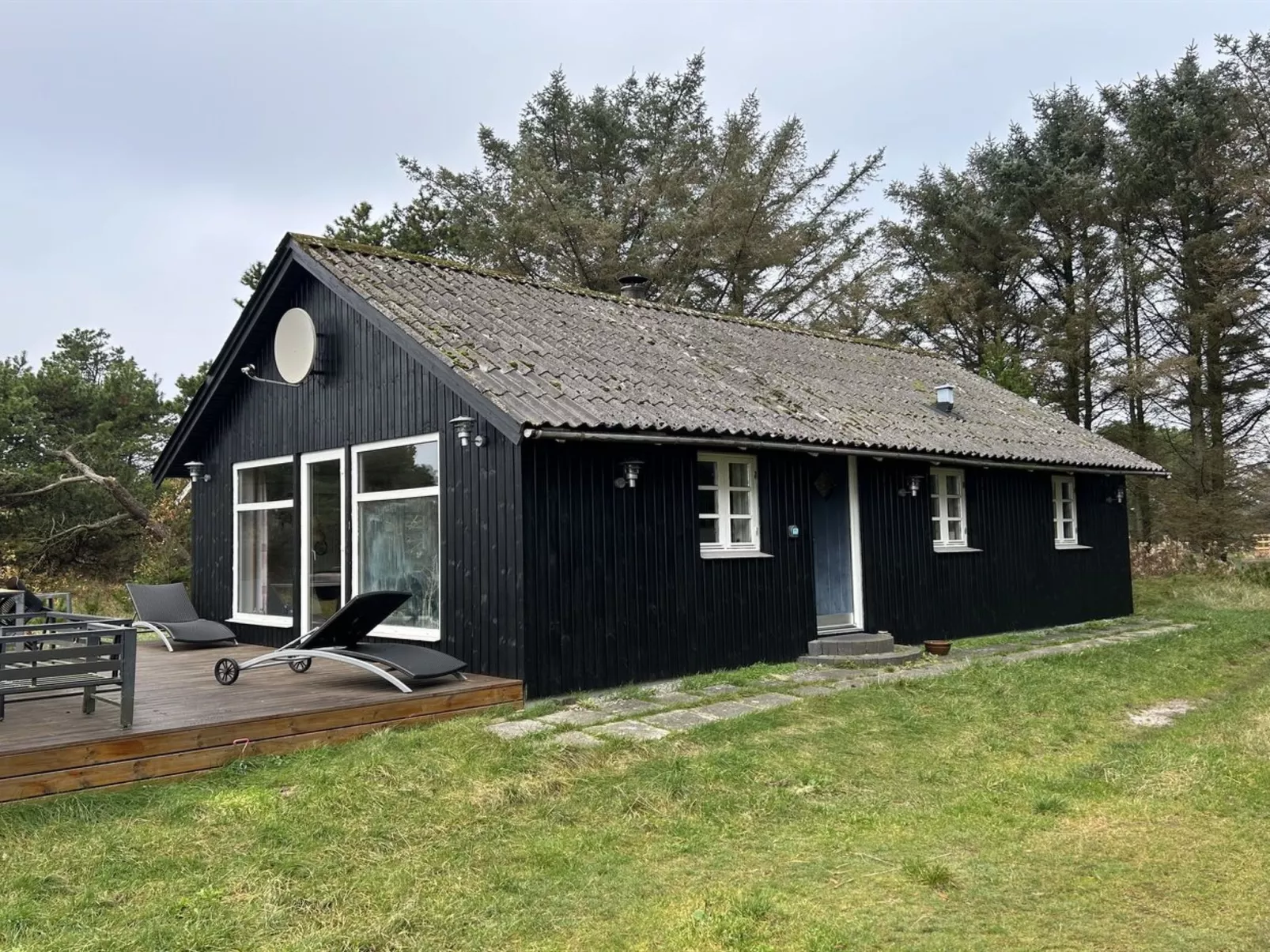 "Brawith" - 700m to the fjord-Outside