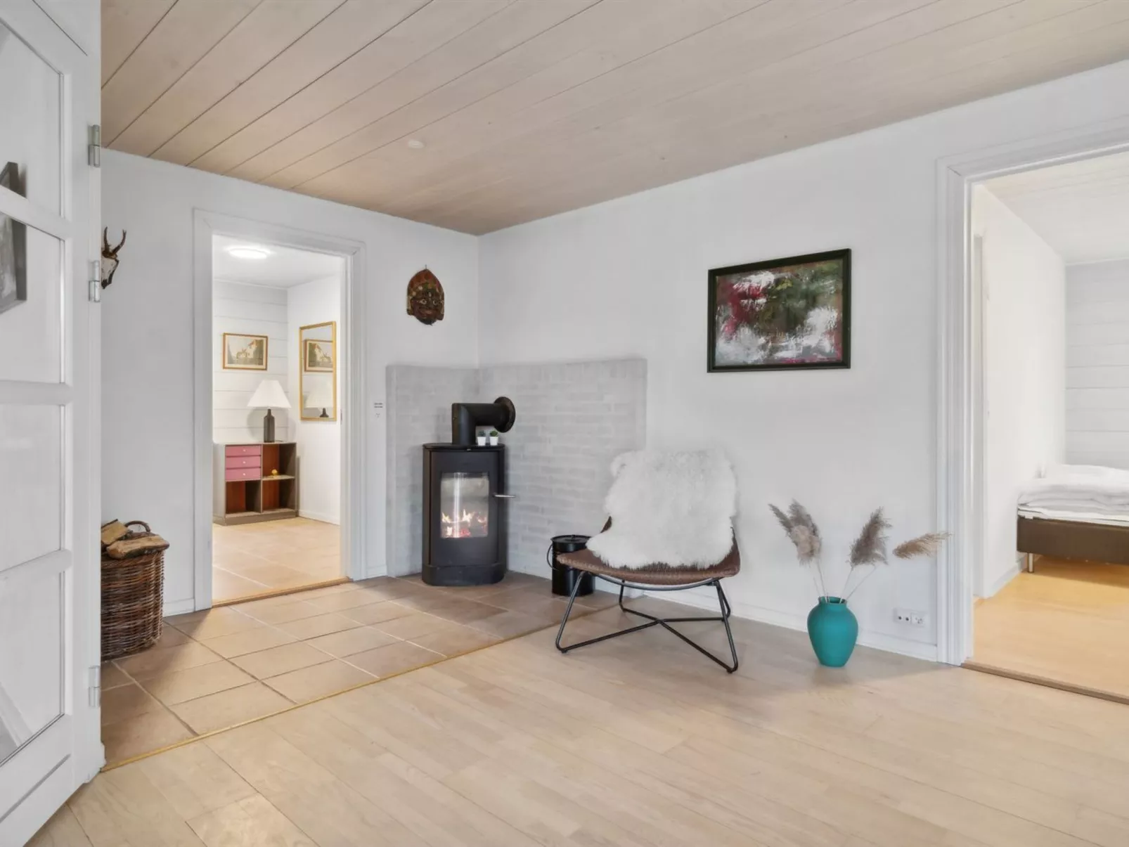 "Ingert" - 1km from the sea-Inside