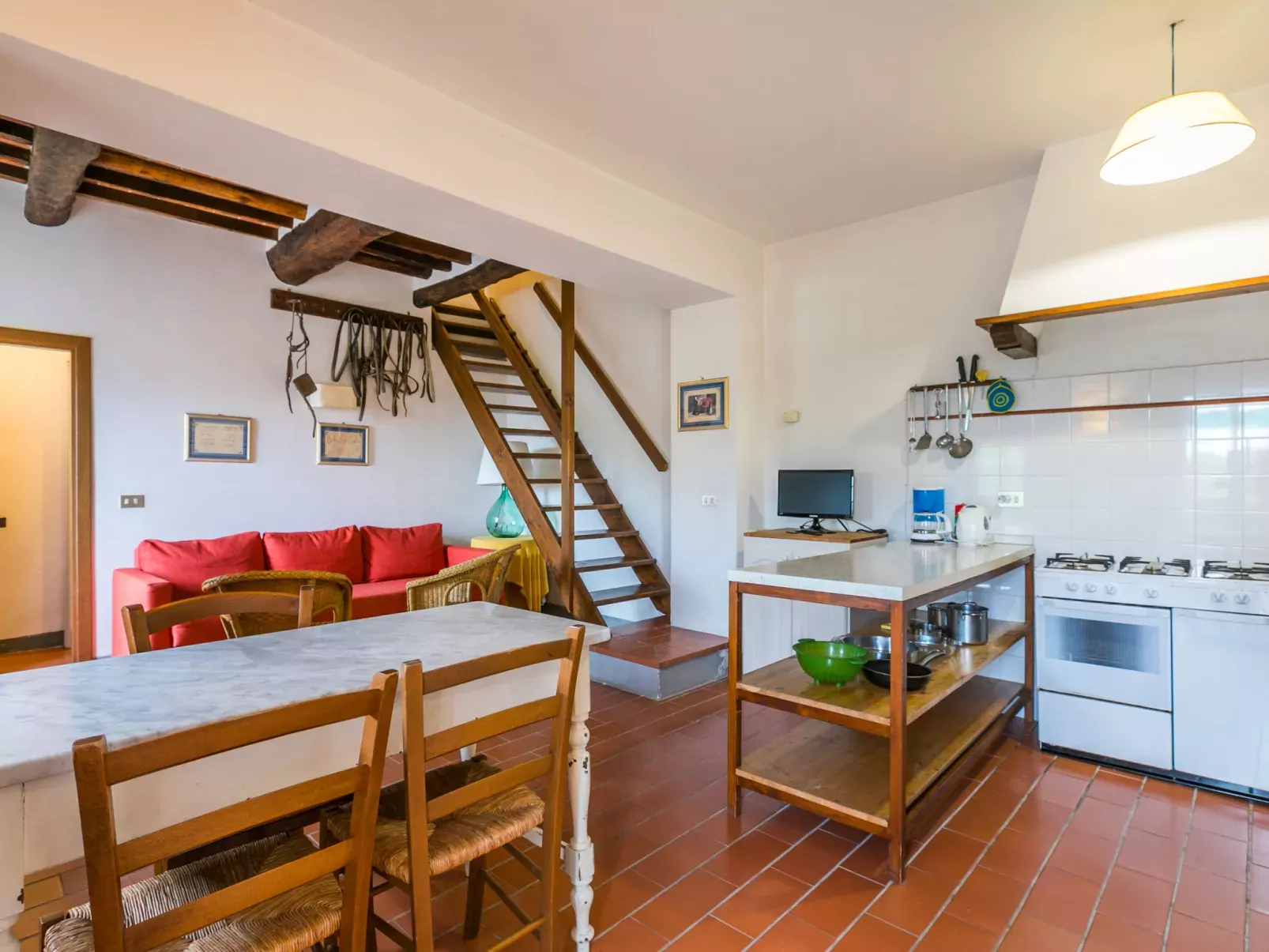 Podere Sondino / Apt. Le Stalle-Inside