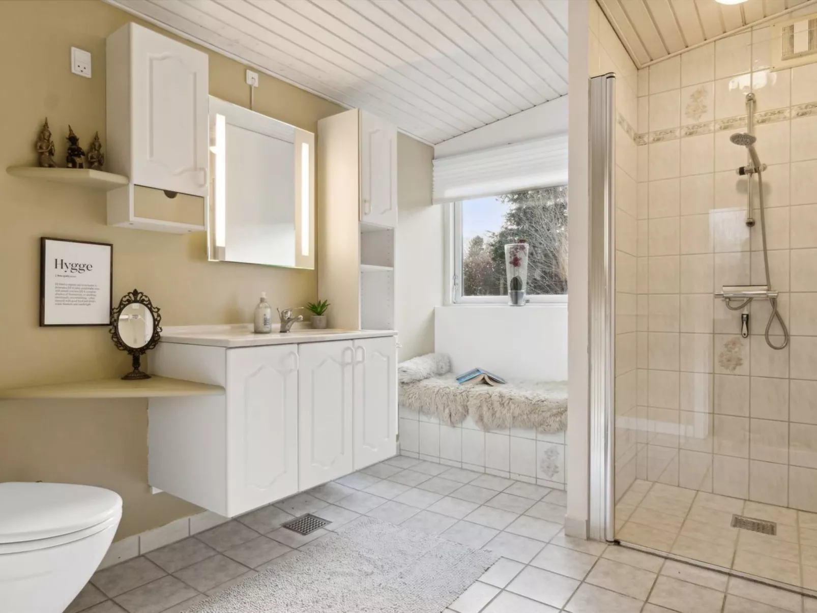 "Elemine" - 300m to the fjord-Dedans