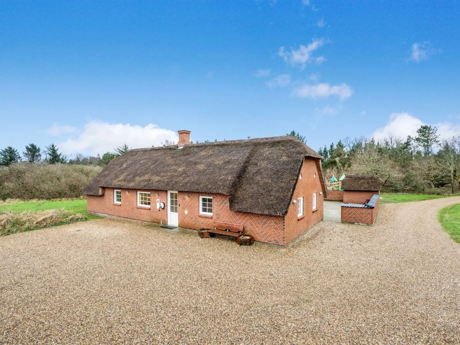 "Aagot" - 1.7km from the sea-Outside