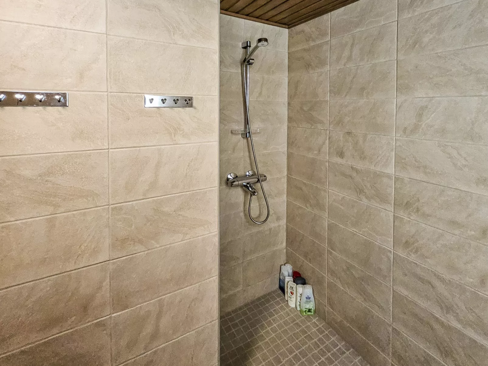 Rovarakka 1 b-Inside